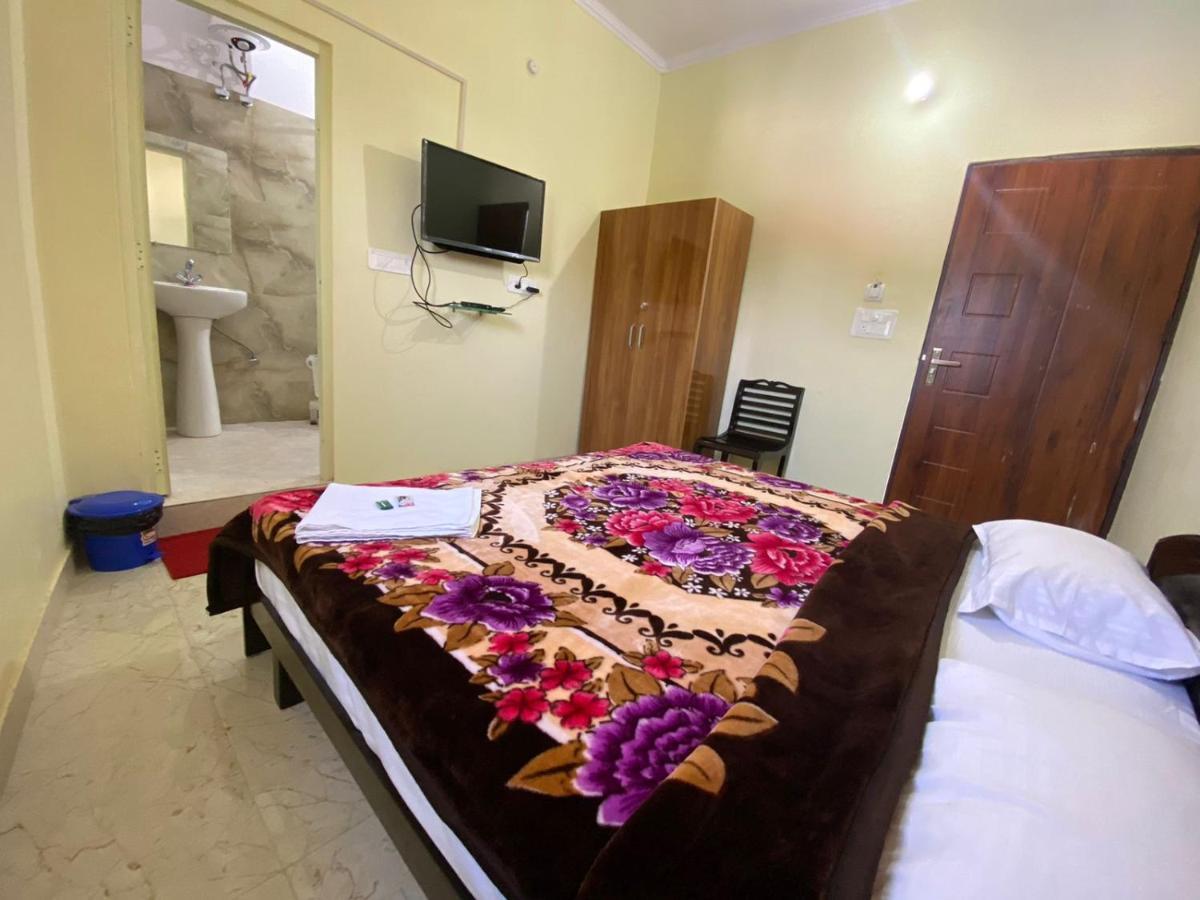 Hotel Govind Palace Rishīkesh Buitenkant foto